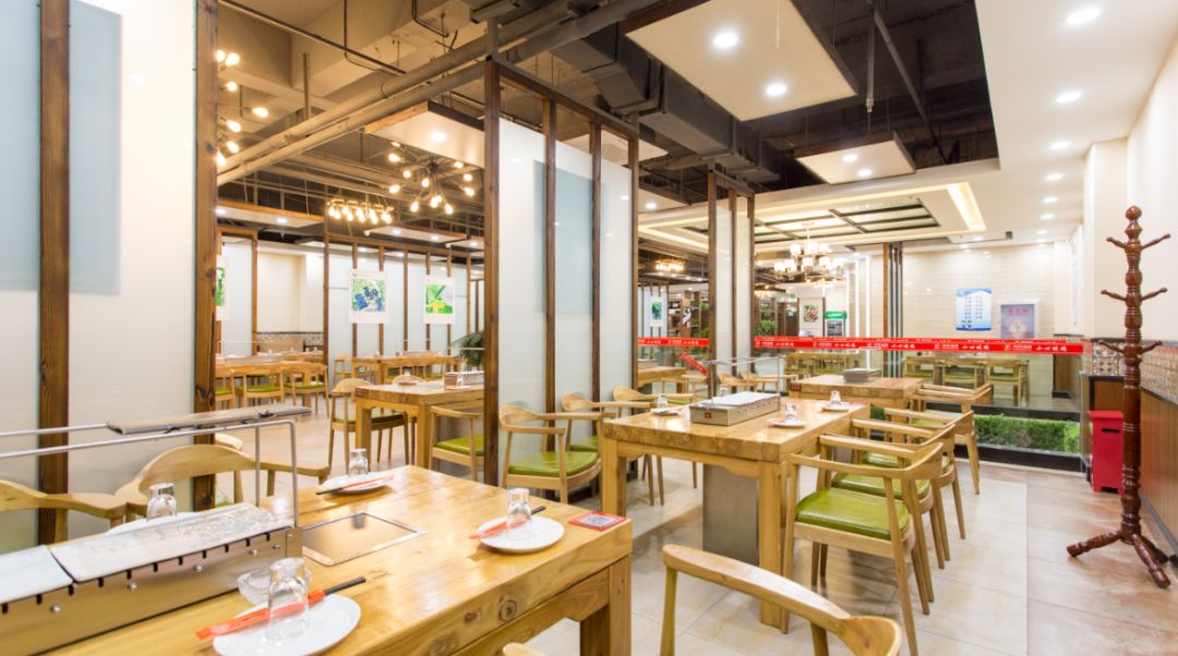 福利免费美甲免费洗车八大金刚免费吃哈尔滨这家烧烤店后厨房随时欢迎