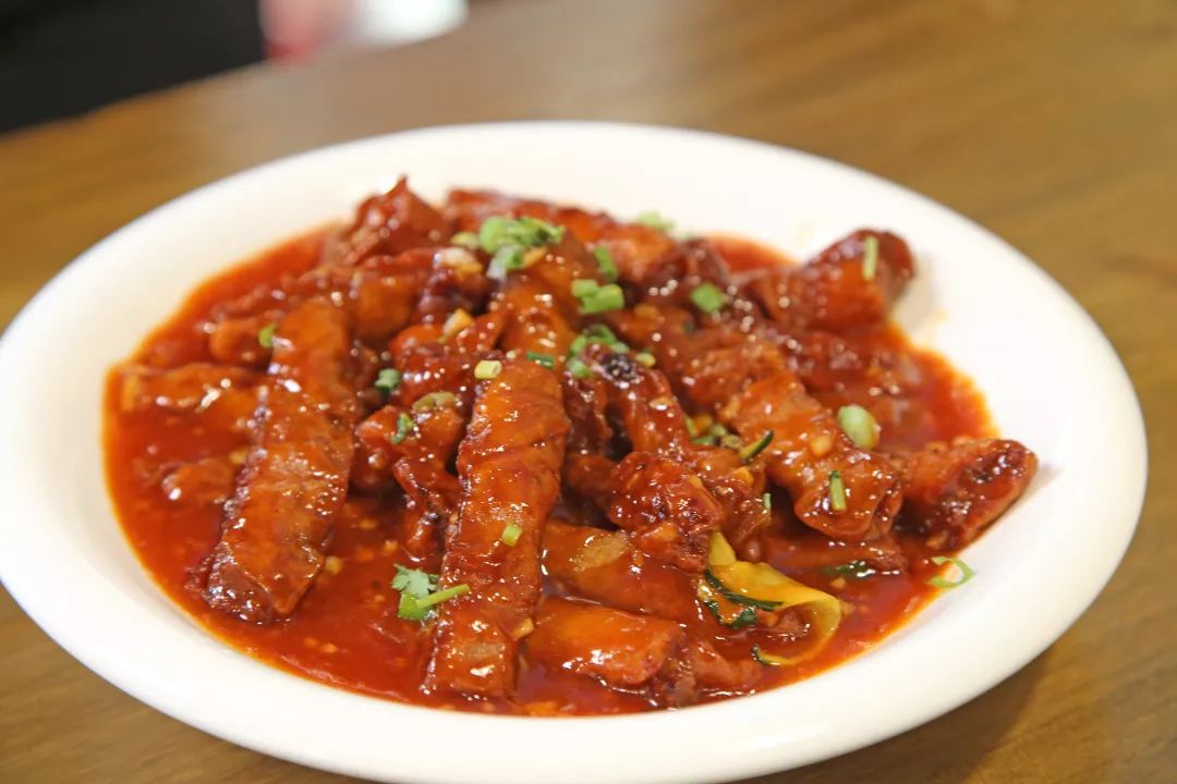 里的别样存在糖醋夹沙实则在大厨的烹饪下听起来是牛身上的"边角料"厚