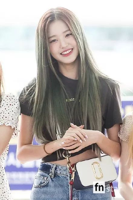 2019年,开始流行满头绿了?_头发