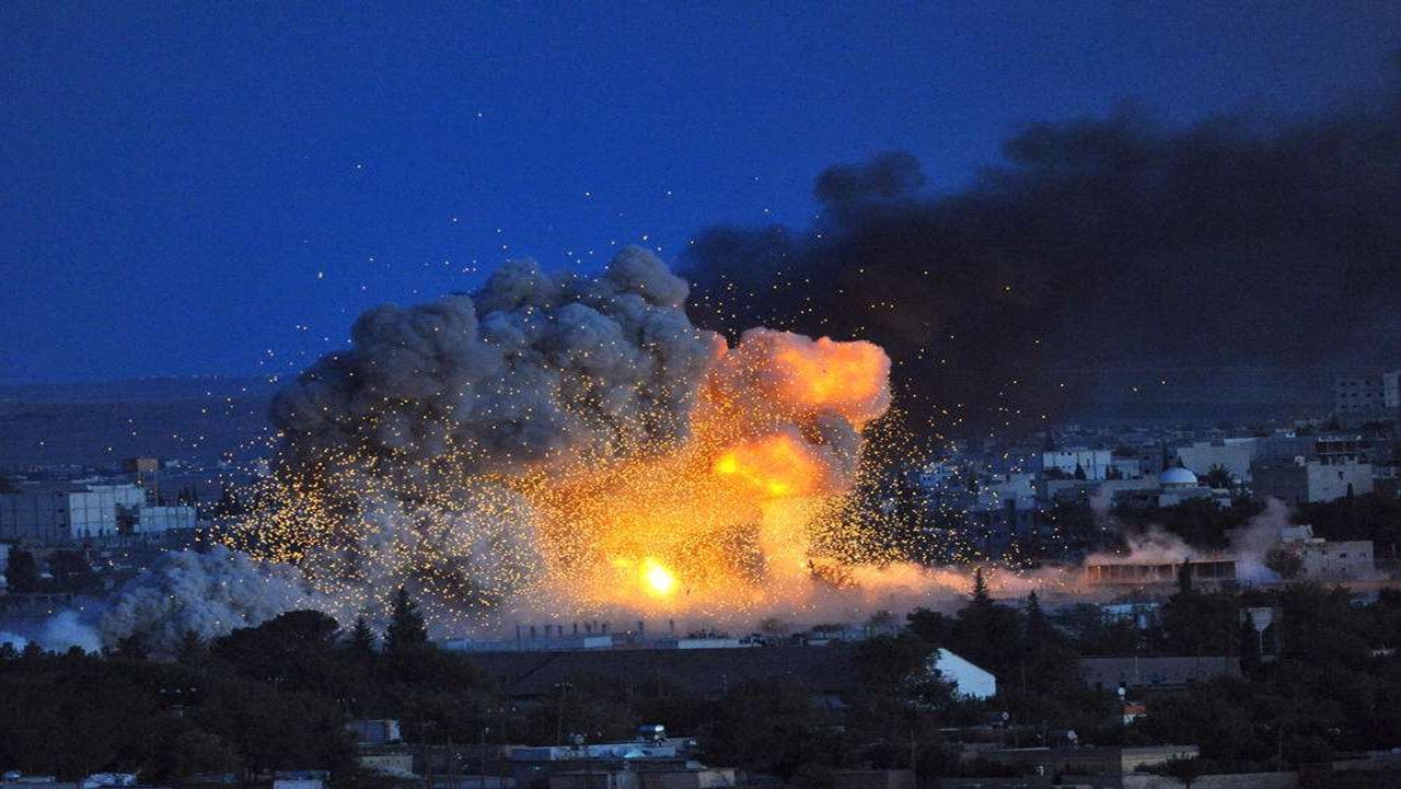 原创2艘俄军战舰刚卸下武器夜里就大爆炸雷达一片空白让人心惊