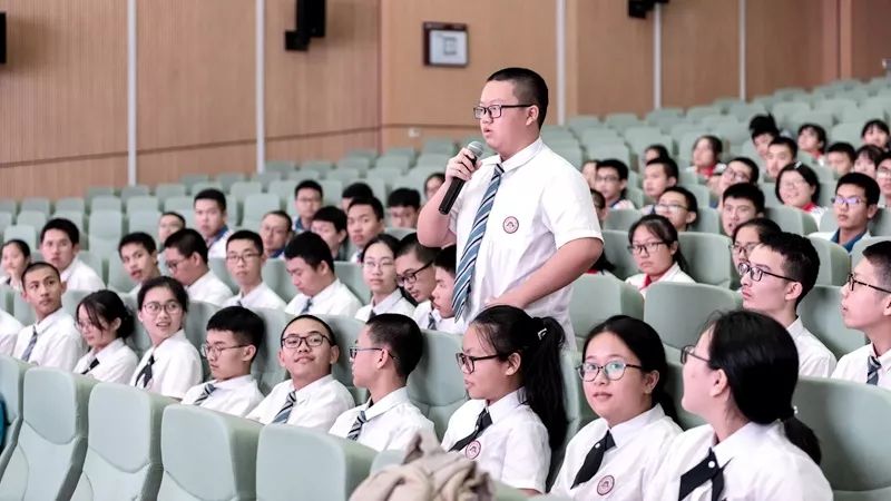 孝道行千里传承永不绝记厦门一中海沧校区高一5班道德讲堂