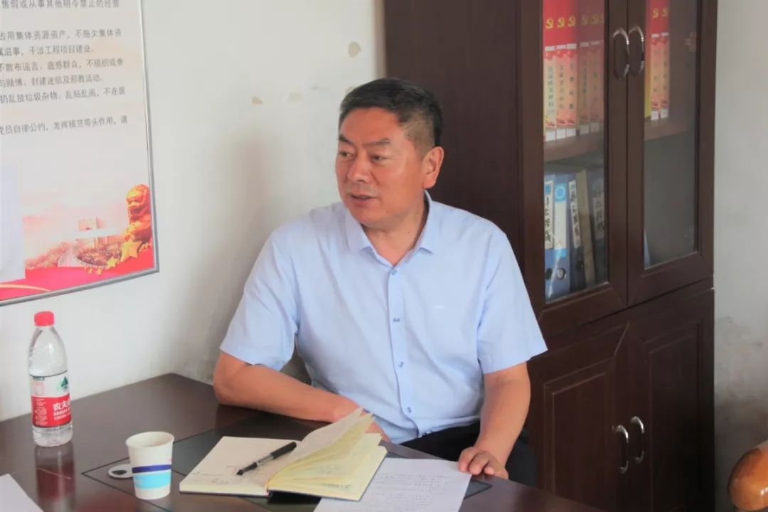 仲宫南部山区党工委书记管委会主任文东河到仲宫街道刘家峪北村调研