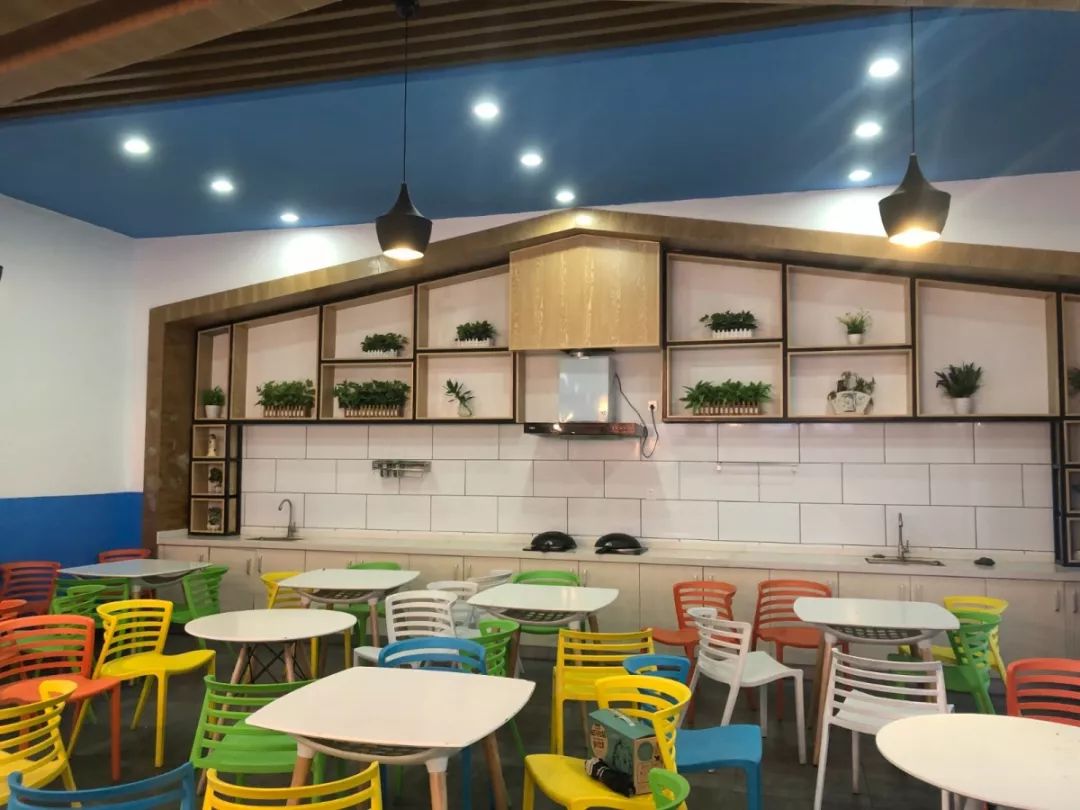 莫过于选了一所最好的大学——让人无法抵抗的三亚学院(美食篇)_食堂