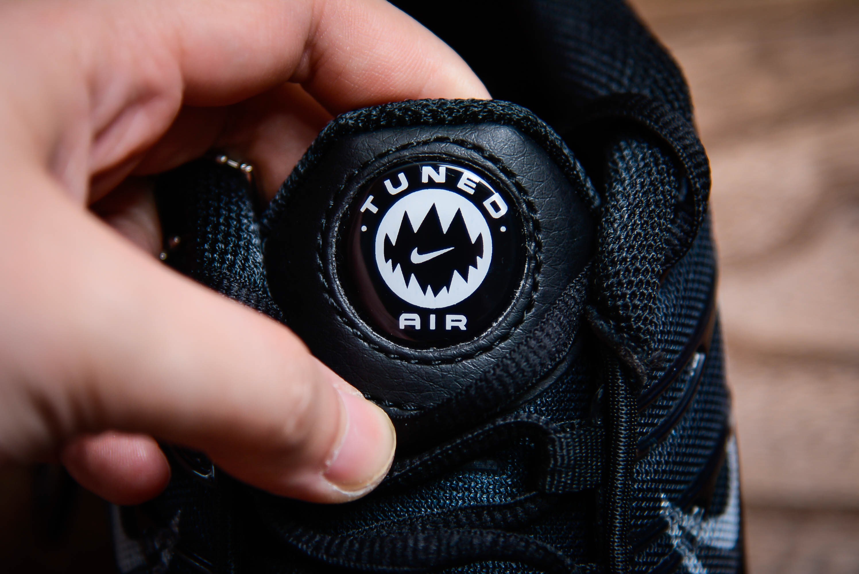 耐克nikeshoxr4纯原气柱复古跑鞋图赏