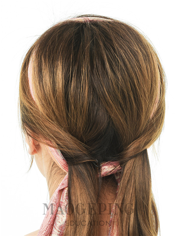 学会这款丝巾盘发优雅清爽又惊艳