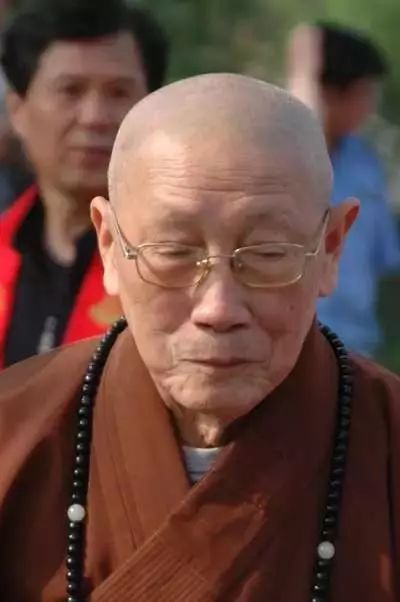 看看中国八大高僧都戴什么佛珠