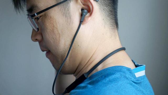 充满时尚感的完美体验 huawei freelace 无线耳机评测_华为