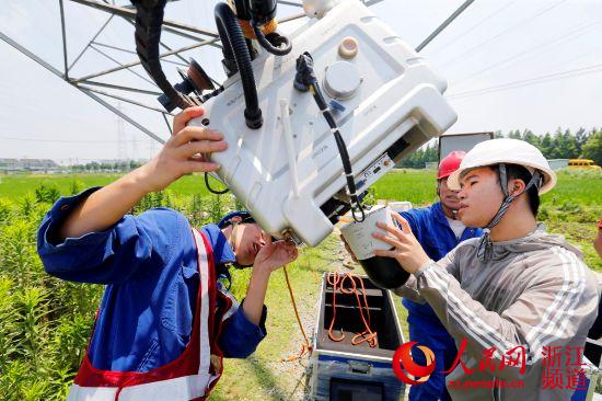 寧波輸電線路巡檢用上智能機器人