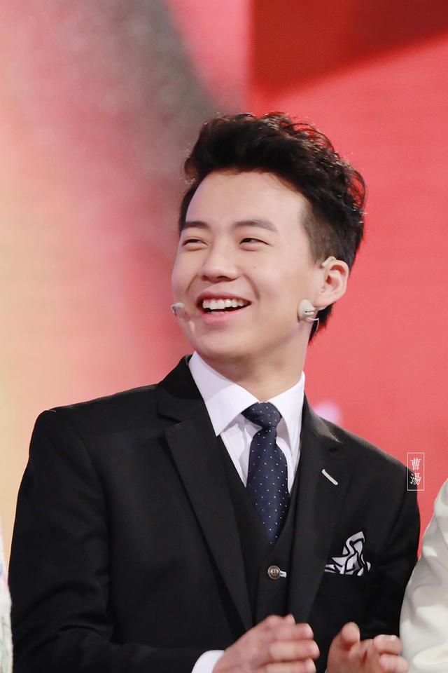 郭麒麟的低调,是对日后继承德云社这一地位的最好诠释!