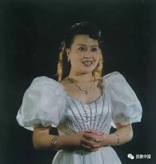 她是"为各国元首演唱最多的中国歌唱家",一首歌道出人民的心声