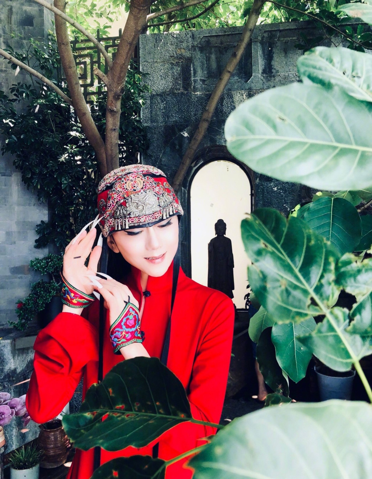 看来杨丽萍现在的生活非常惬意啊,可以继续排舞,从事自己喜欢的舞蹈