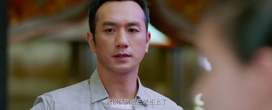 把故事回溯到了回归前的澳门,讲出了梅晓鸥和李凯文(吴刚 饰),史奇澜