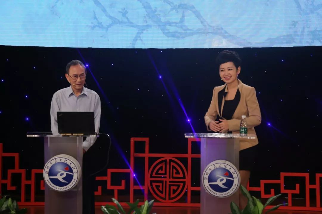 主讲嘉宾姚公白老师和主持人雨燕古琴是中国历史最为悠久的传统器乐之