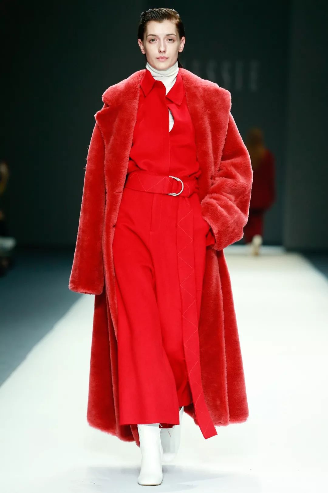 "female power"摩登色彩实验室_服装