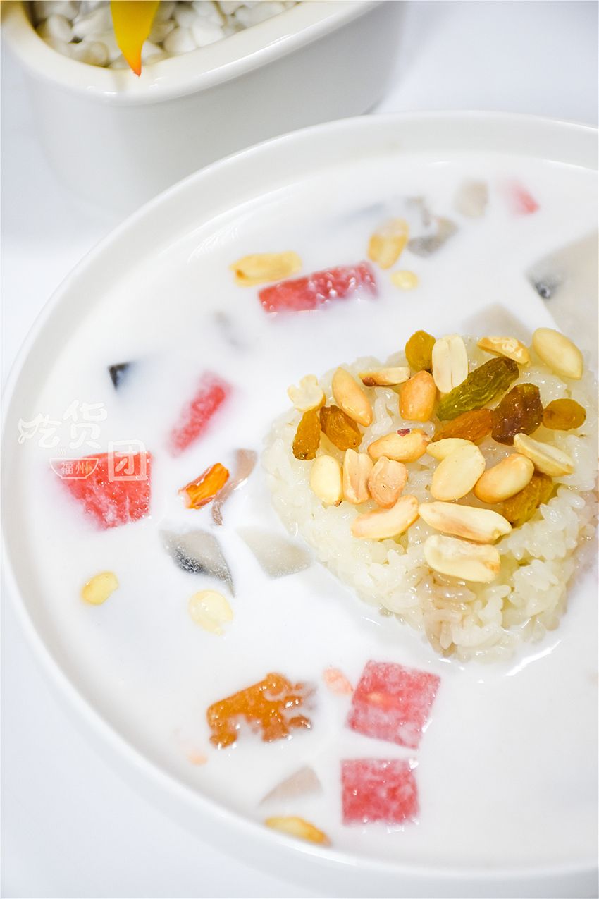 没点本事可不行,当然还有泰式奶茶冰饭,蜂蜜水冰饭可以选择