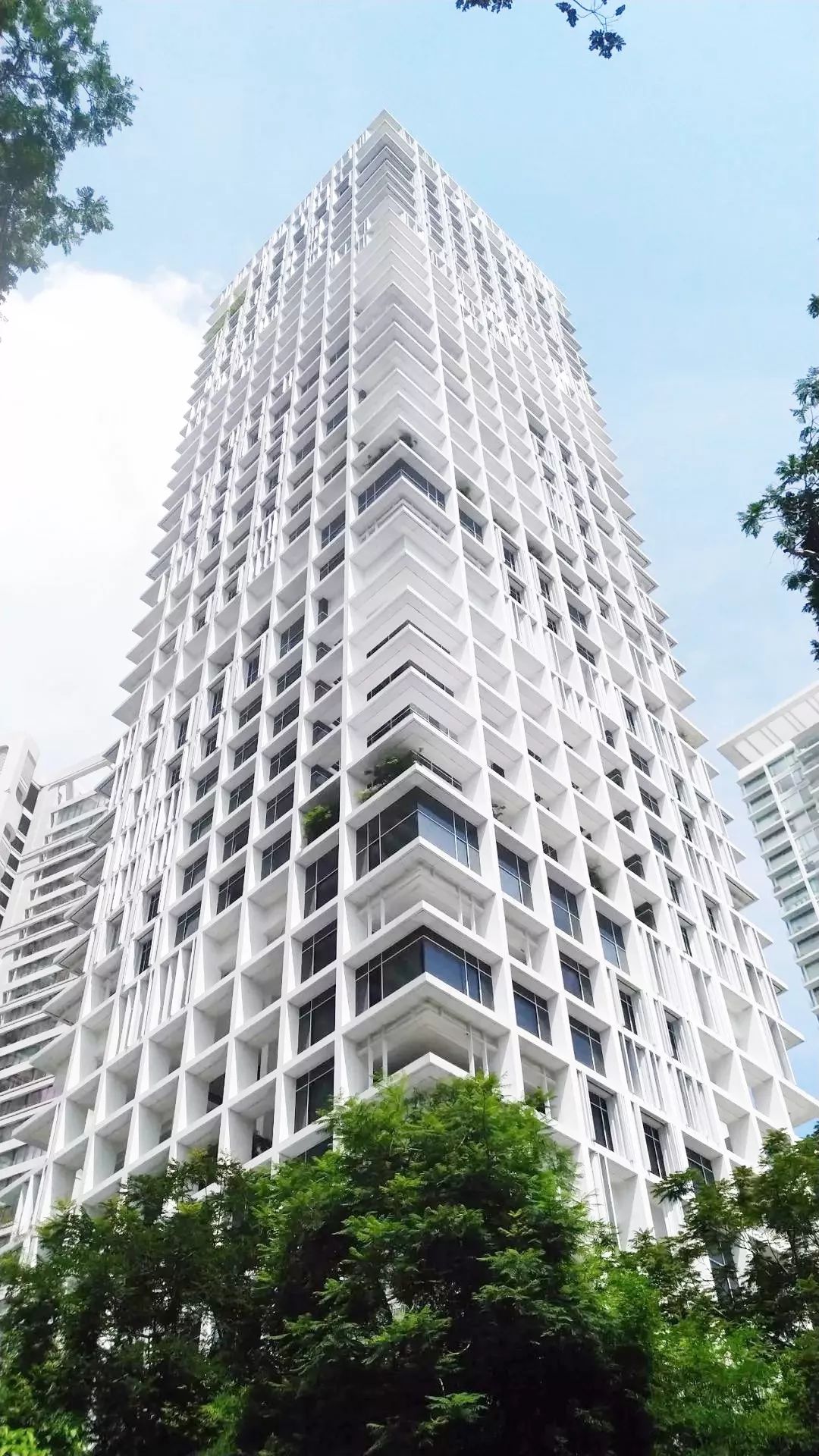 让努维尔在新加坡设计的公寓楼豪宅也有清新的画风