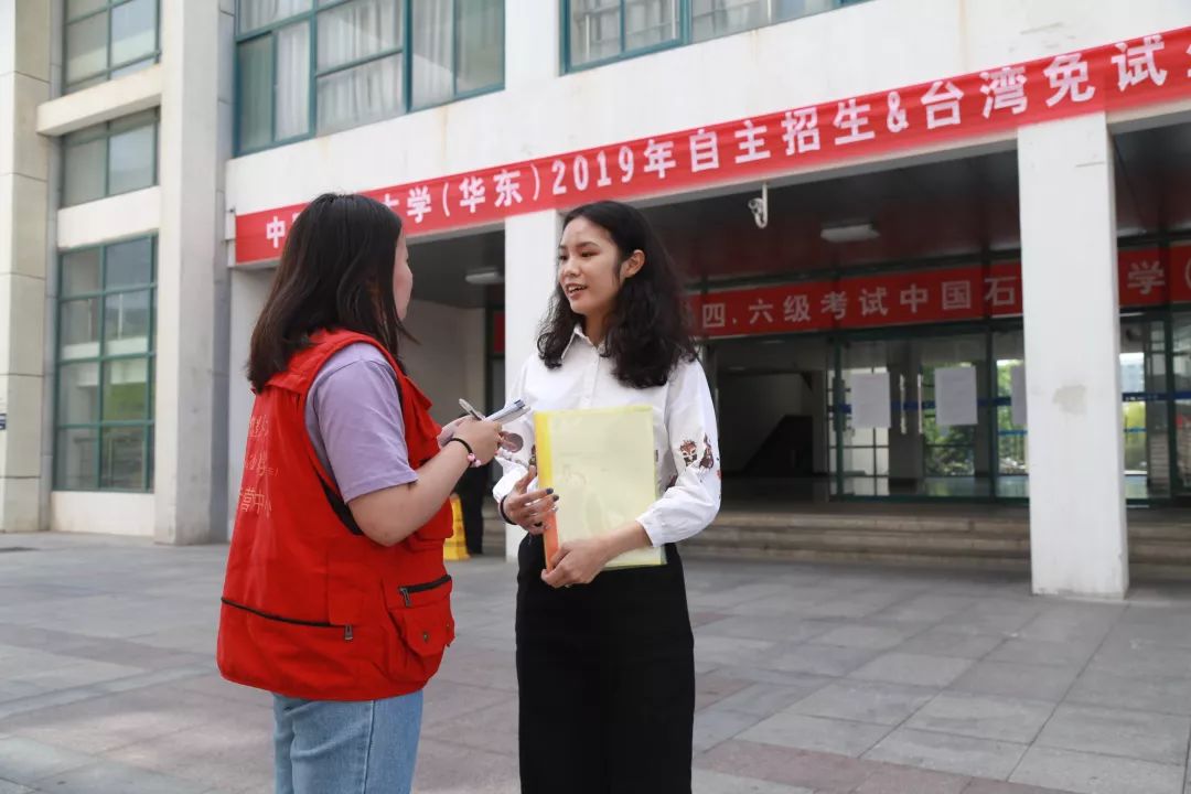 聯繫社會熱點,多方面綜合考量02法學系副教授冷凌在解讀完