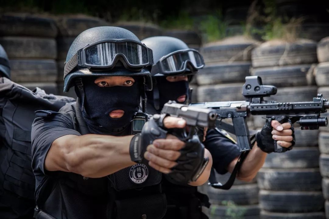 宽恕?绝不!这就是我们的态度!