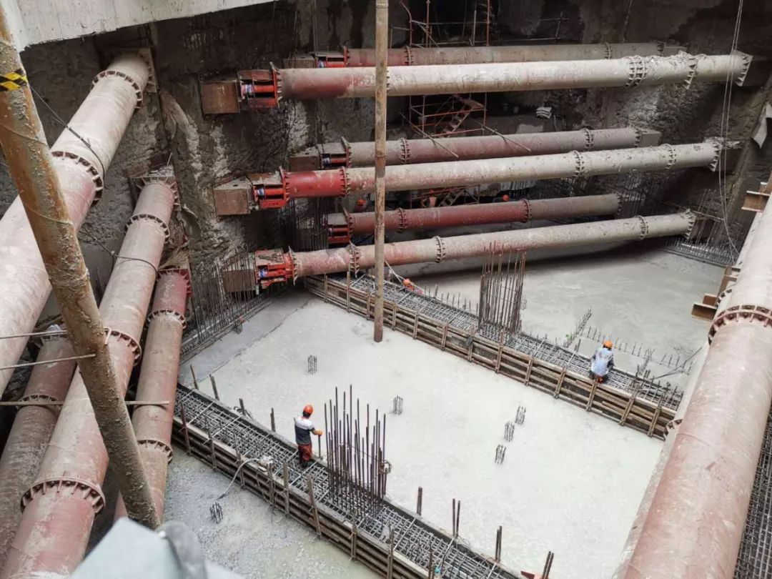 【15号线】天山路站南端头井封底