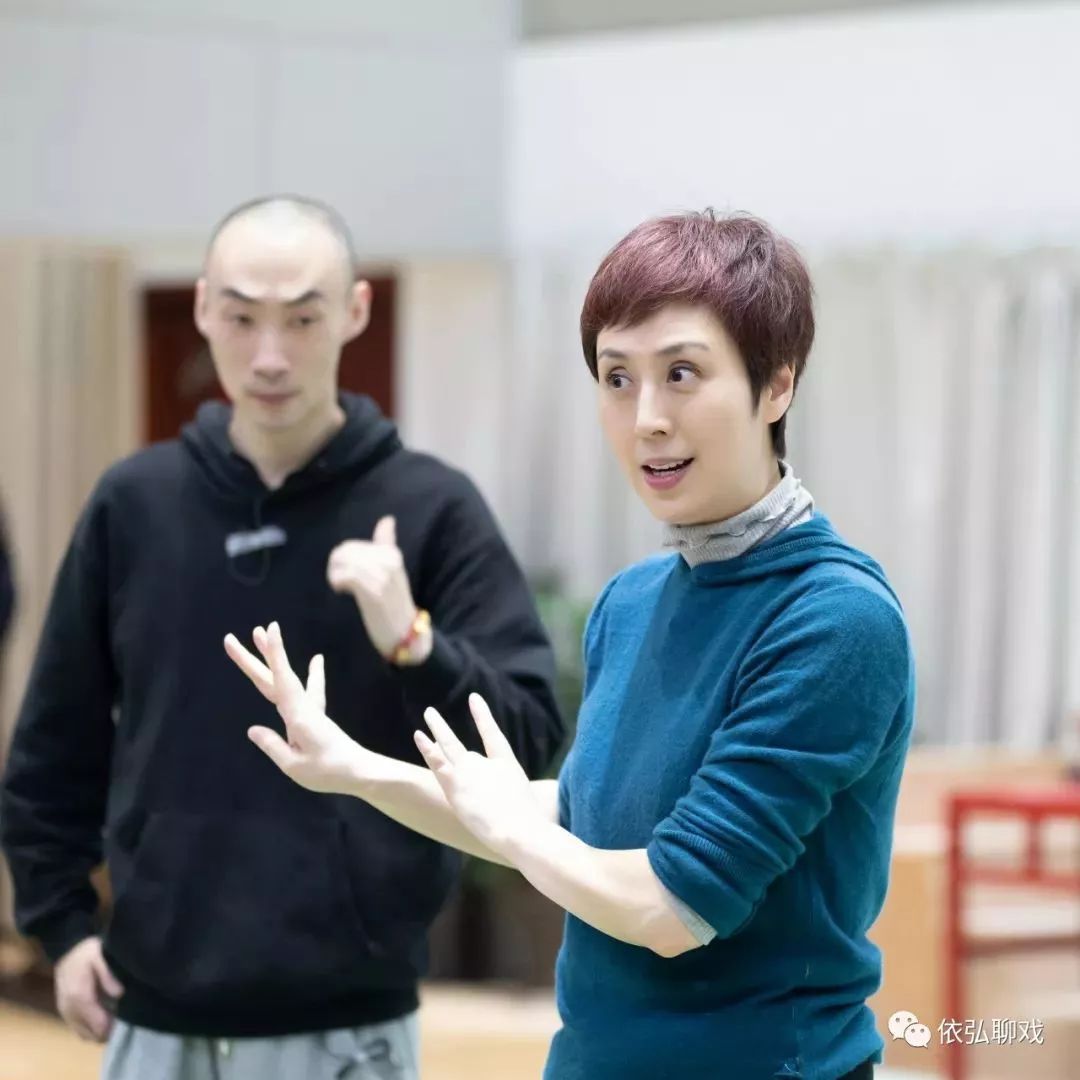 即将巡演的京剧新龙门客栈有何亮点我们三问史依弘