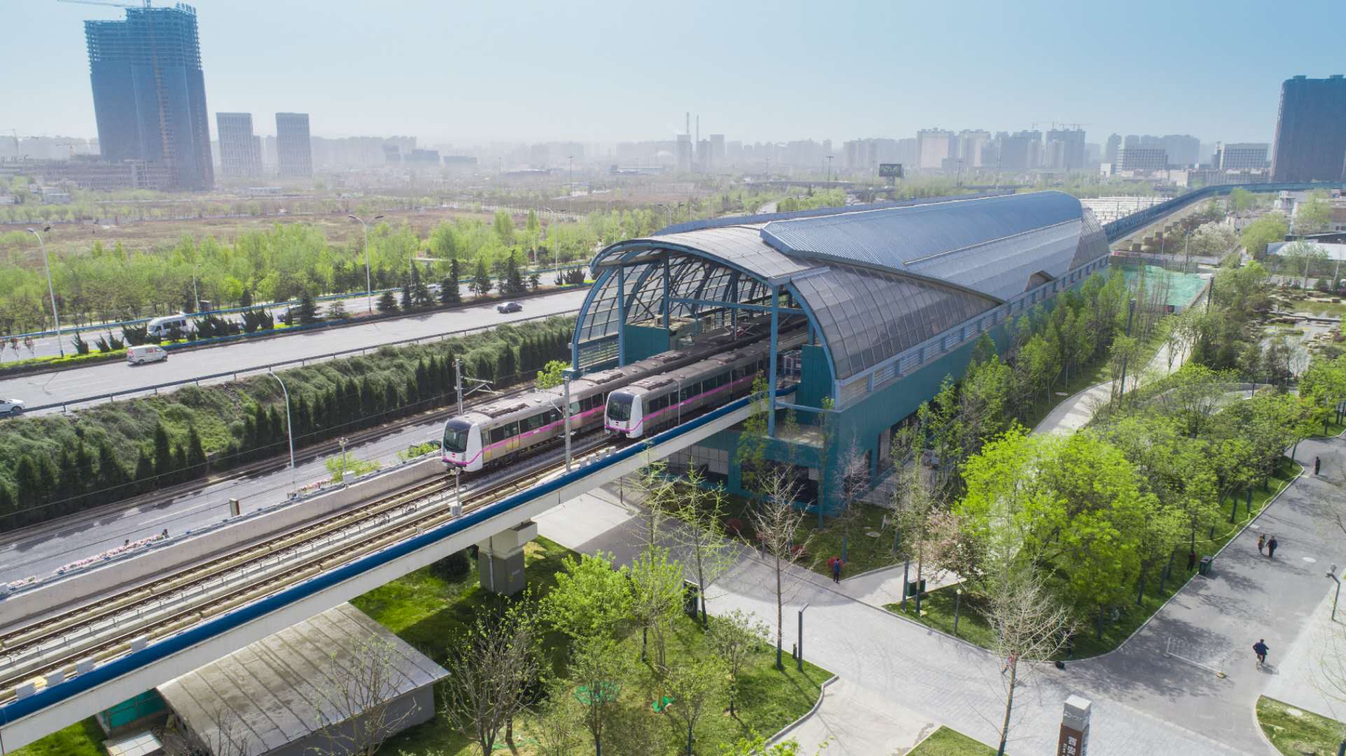 陕西在建的一条地铁,全长2013公里,设站15座,预计2020年通车