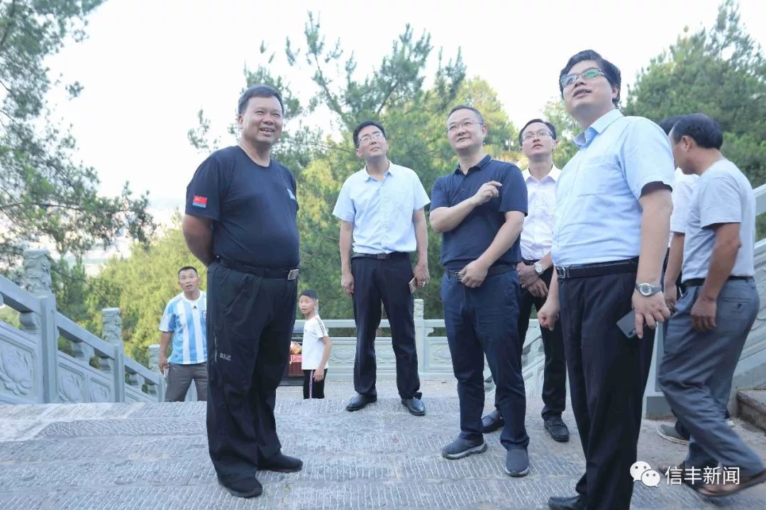 近20万游人观看信丰人家门口的诗和远方就是辣么精彩