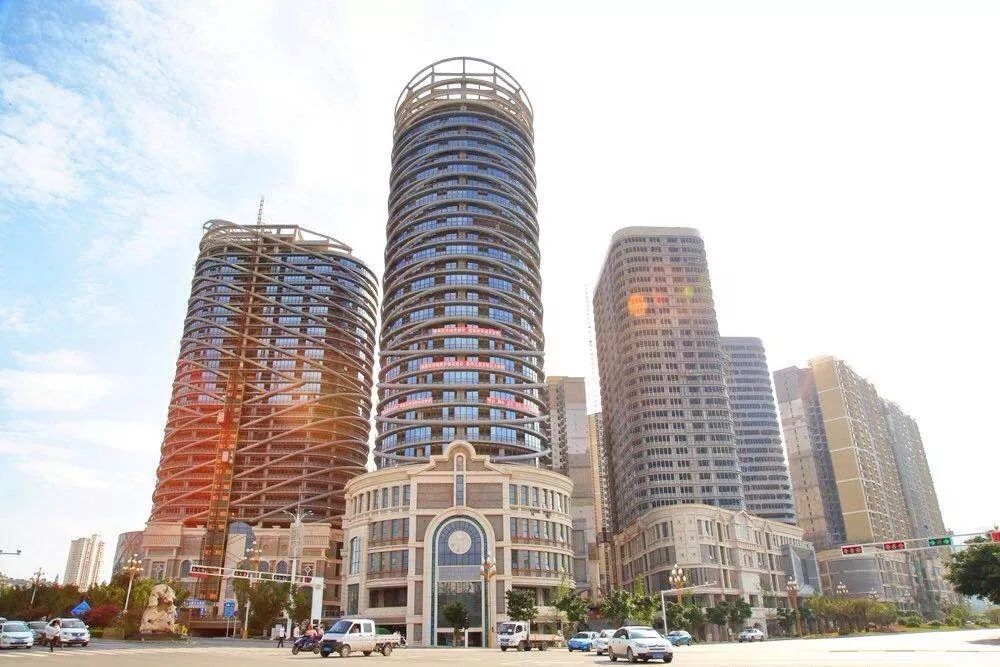 富康商管公司印象兴义文旅商业步行街发展交流会举行集团品牌中心富康