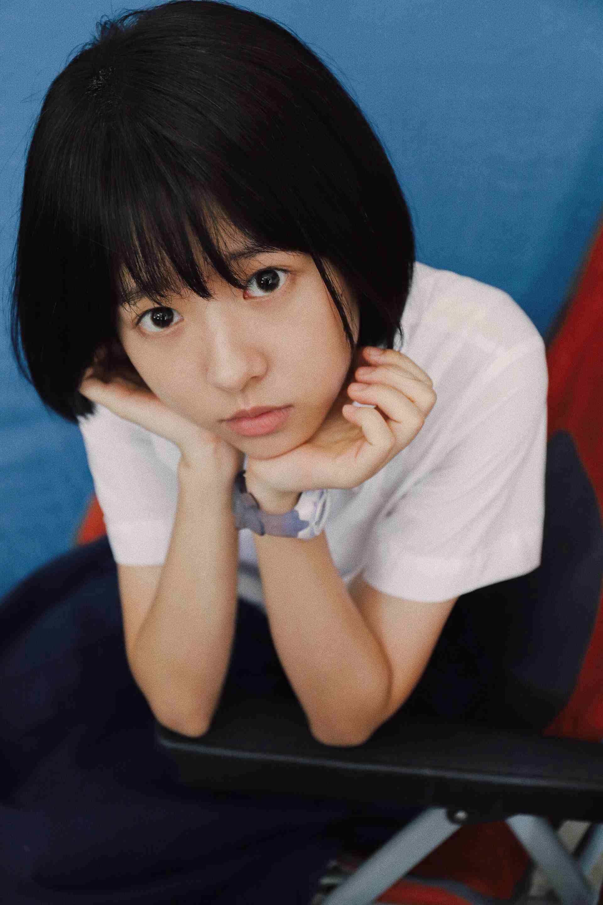 成熟稳重甚至有些忧郁的耿耿开始让观众感受到何蓝逗的演技爆发点