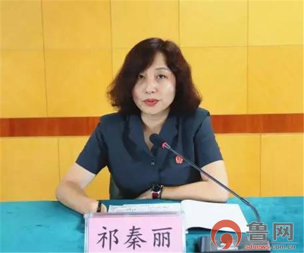 政治部负责人杨虹首先从岗位性质,工作职责,行为规范,纪律奖惩等方面