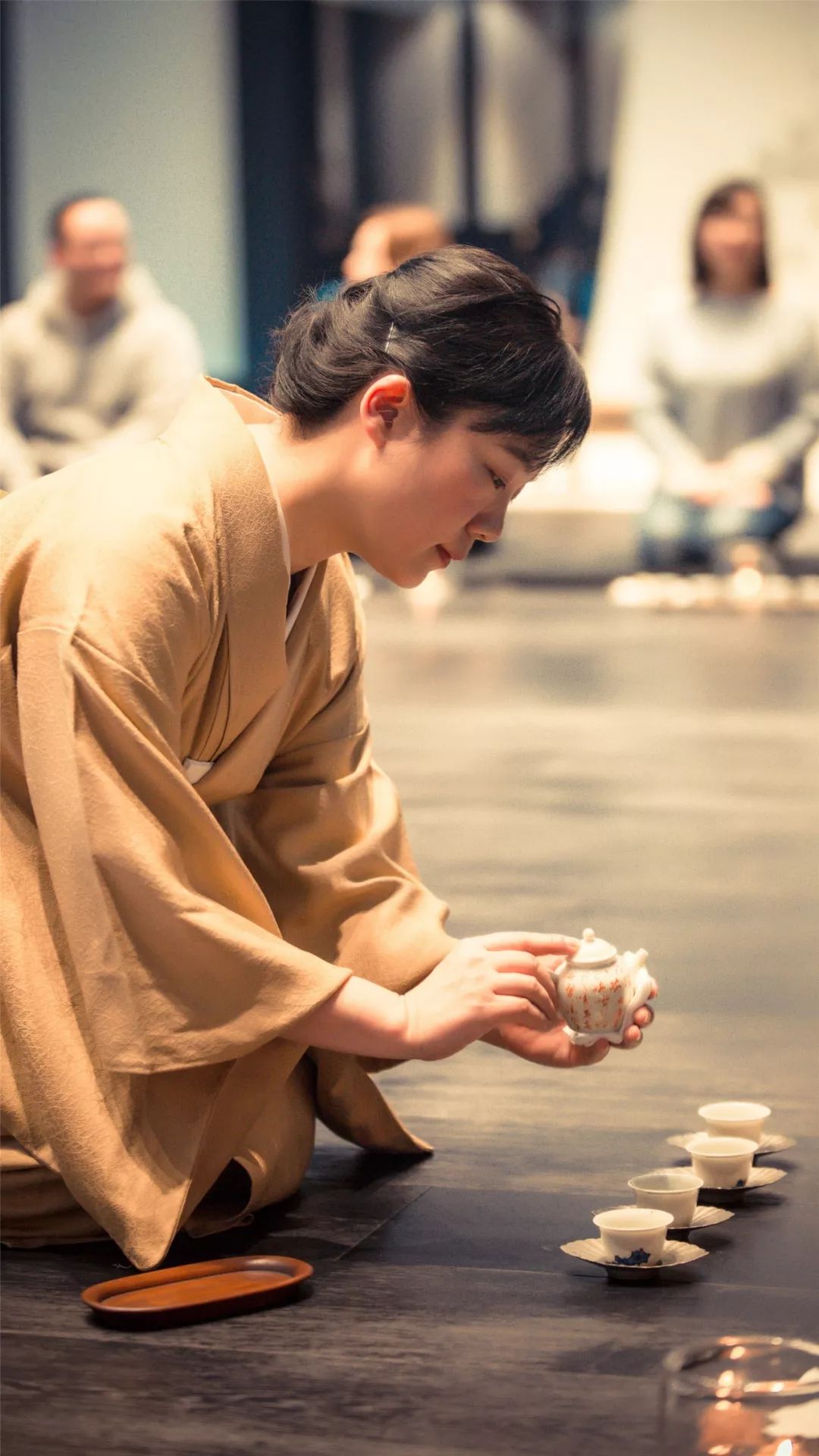 从日本煎茶道的特点与历史到基本礼法的学习,从点茶流程的概念,到基础