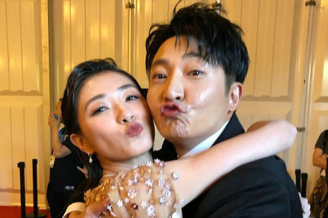 影后万茜拥抱某知名已婚男演员,万茜因崇拜他而把持不住?