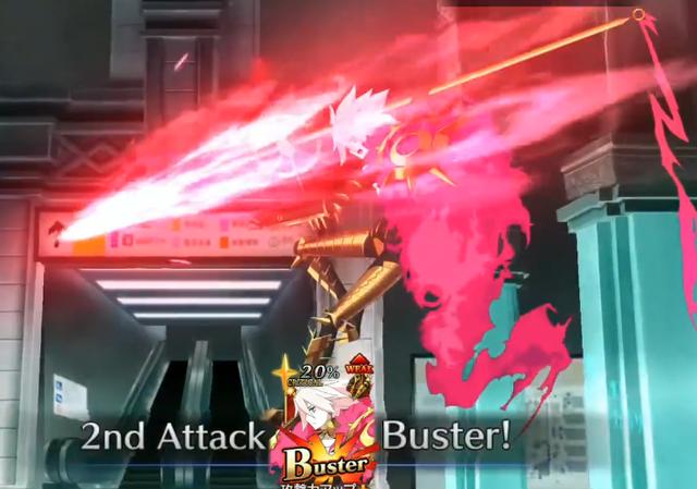 贴近敌人后从下往上将附带火焰的长枪抡起来打一圈