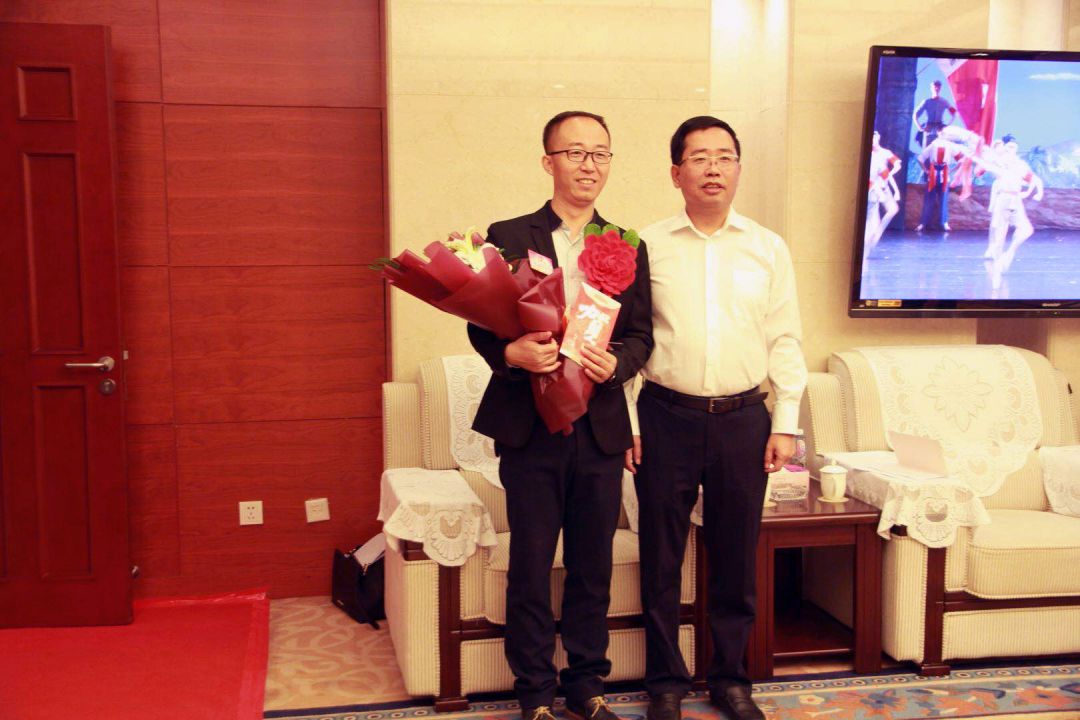 四有好老师北重二中毛鑫国擎信仰之炬从教育初心