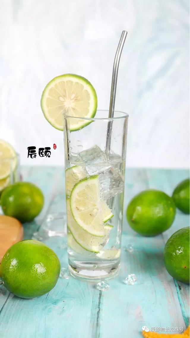 辰颐物语:炎炎夏日,青柠薄荷冰给你一丝清凉_柠檬