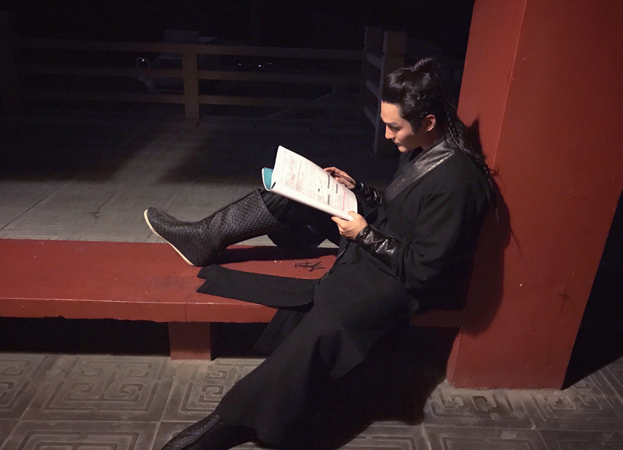 宋恺一位自称矛盾座像孙悟空一样有72面的演员