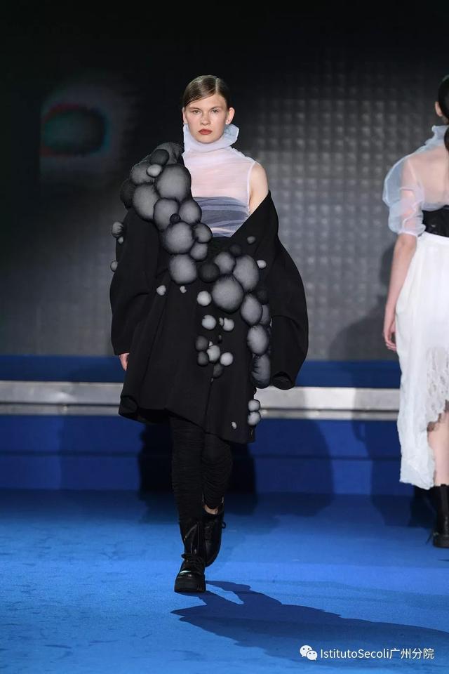 意大利卡罗世纪服装学院2019年毕业大秀米兰上演