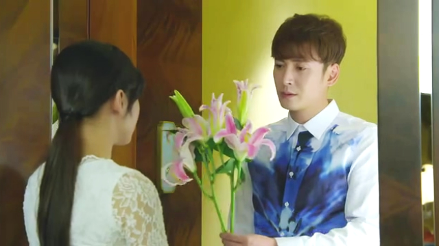 穆青苓回来而且变得很强势可是青苓不想和他相认