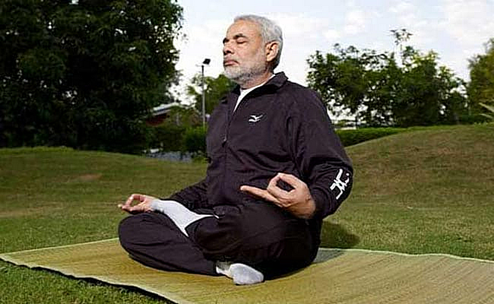 原创印度官员:瑜伽在美国越来越受欢迎,印网民:这是我们聪明的原因