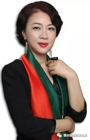 培训师:刘佳谕美国认证协会(aci)注册国际高级礼仪培训师美韩色彩联合