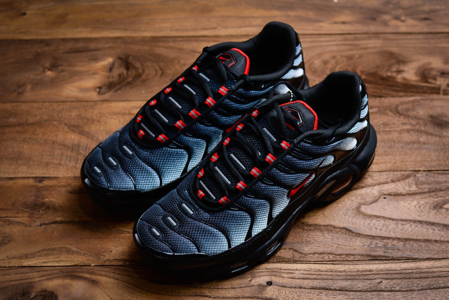 耐克nikeshoxr4纯原气柱复古跑鞋图赏