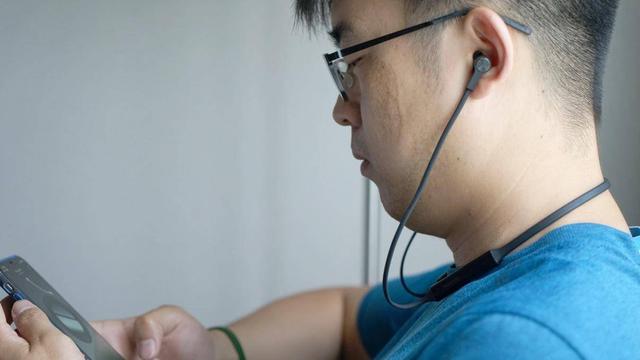 充满时尚感的完美体验 huawei freelace 无线耳机评测_华为
