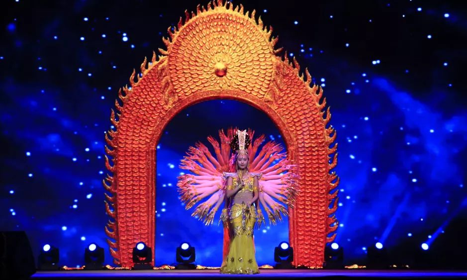 震撼央视春晚千手观音在北碚上演