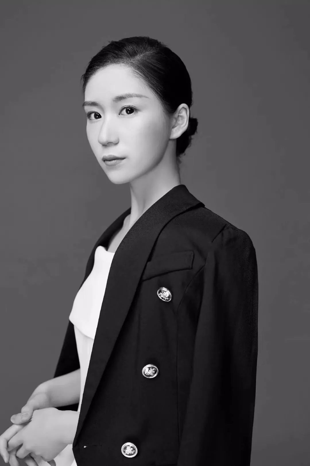 刘天琪,1996年12月出生于河北省石家庄市,自幼学习钢琴,2015年由中央