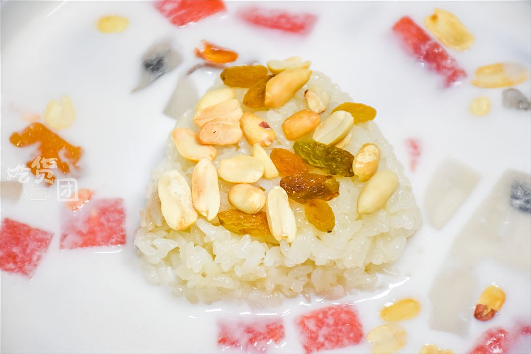 敢在遍地都是正宗长乐冰饭的福州推椰汁冰饭,没点本事可不行,当然还有