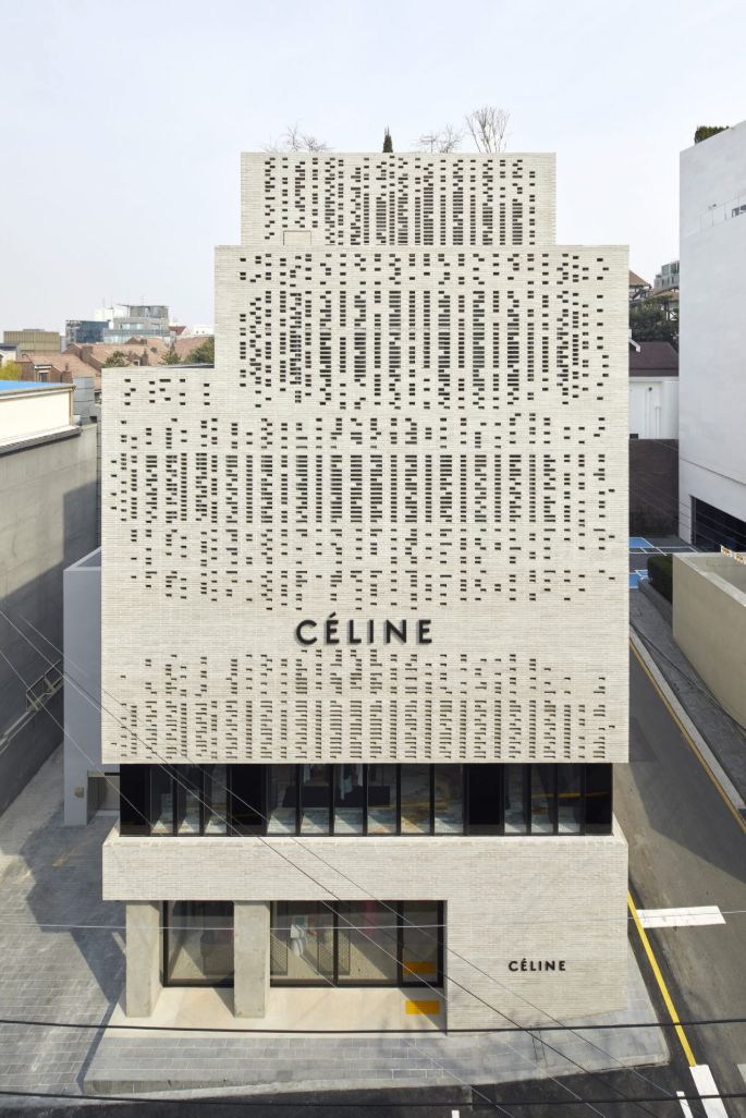 celine御用设计师用质朴的材料做奢华的设计