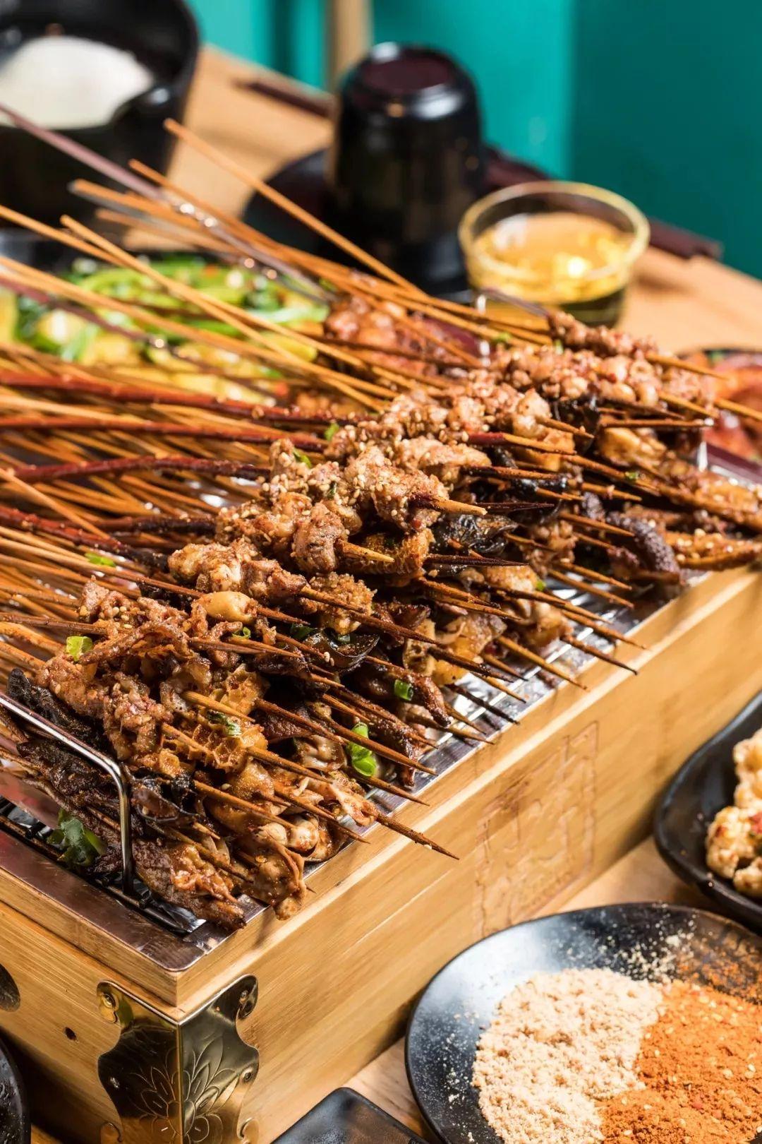 烤肉界的lv宵夜界的大魔王深圳人排队到凌晨2点也要吃