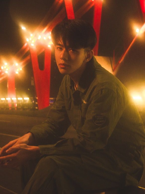 吴昊天不忘初心,衷于舞台,热爱至诚个人宣言:我是王秋实,来自外国语言