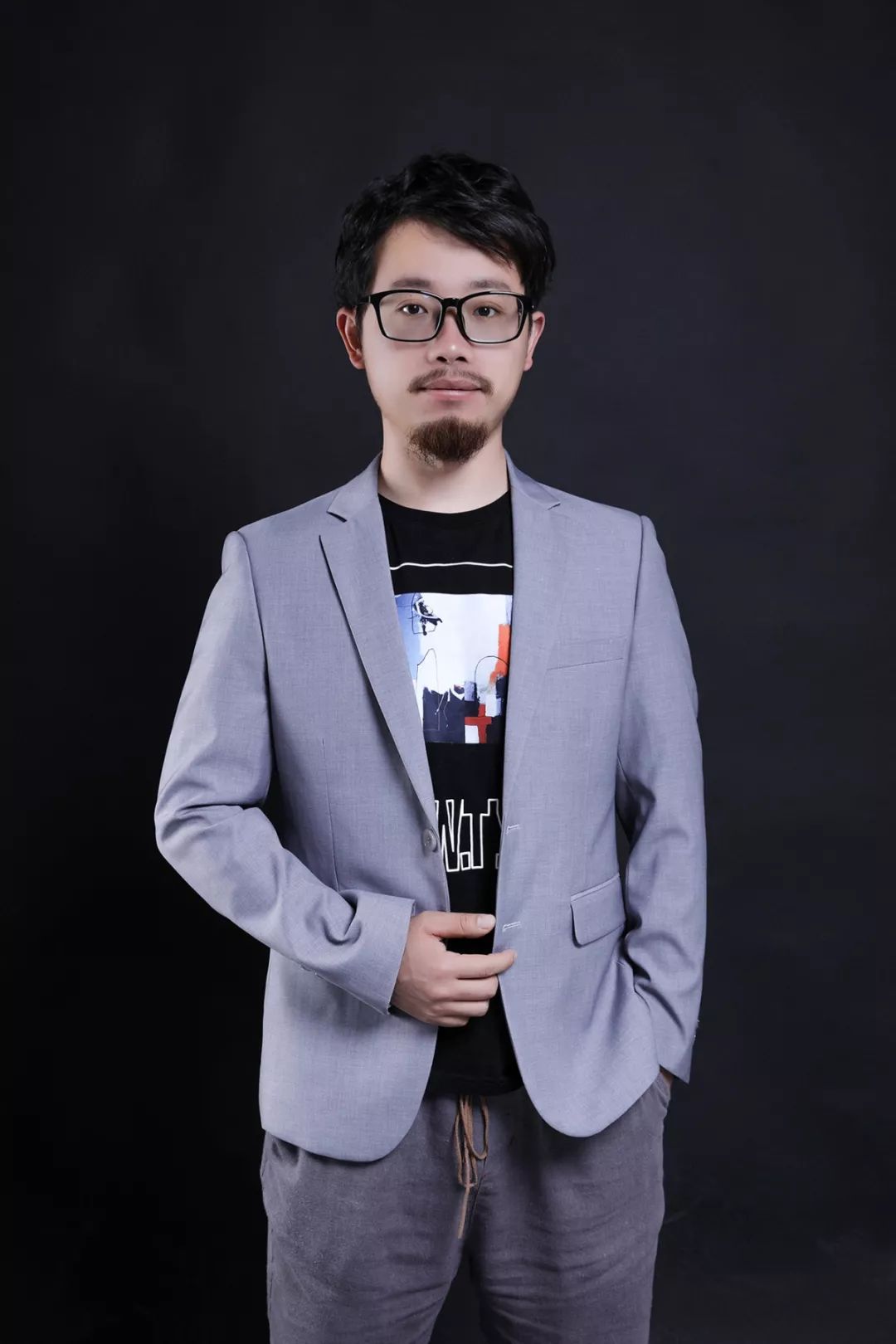 一位考上北大的学生,2012年毕业回国后,先后在北京和上海作过大学老师