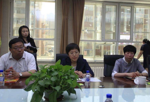 弘扬英俊精神 培育担当之志—— 长春市教育局杜影副局长到二道区英俊