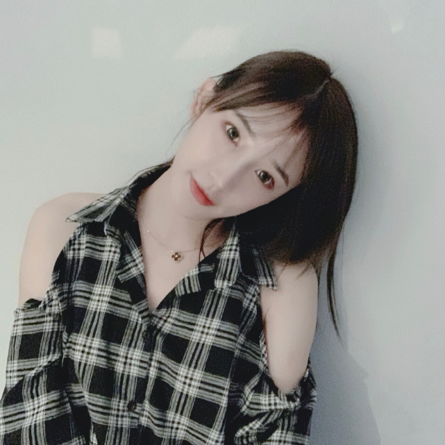 miss还不居安思危?虎牙新lol主播,靠颜值身材都能出道了